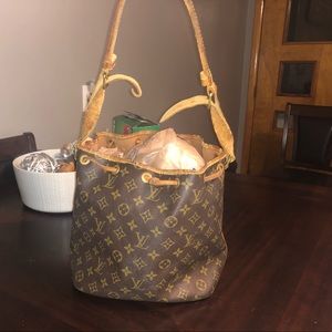 Authentic LV NOENOE